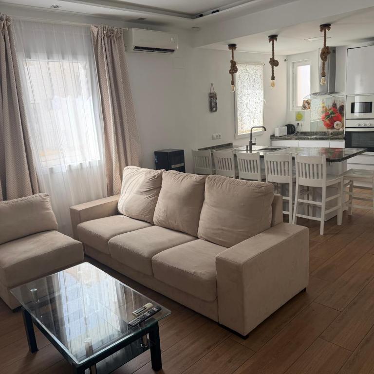 GENUAR APARTMENTS 3 Bedroom close to beach - Apartamento - 10
