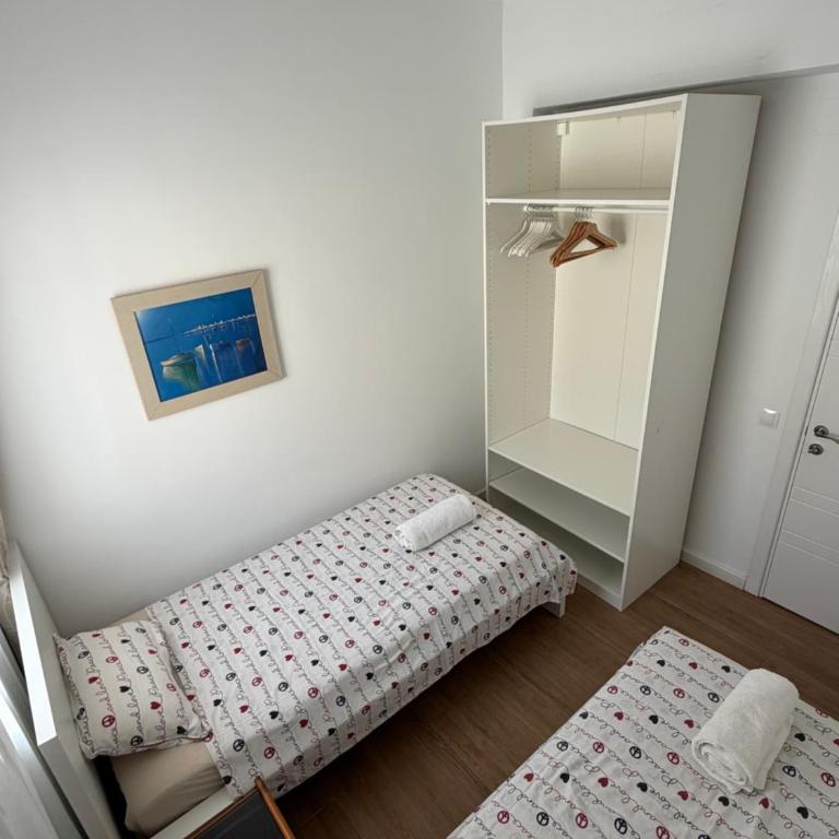 GENUAR APARTMENTS 3 Bedroom close to beach - Apartamento - 17