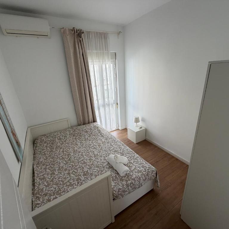 GENUAR APARTMENTS 3 Bedroom close to beach - Apartamento - 14