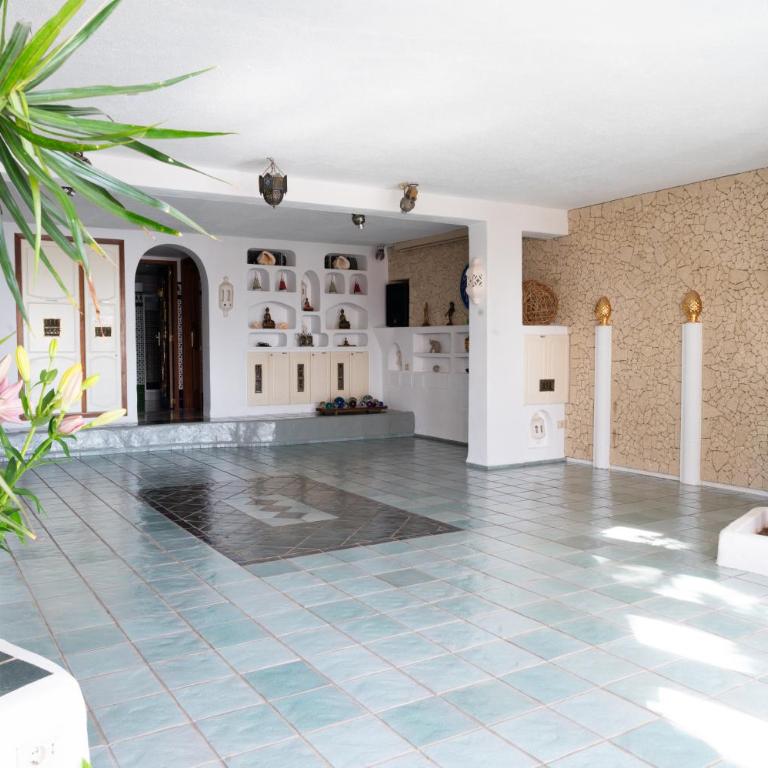 Castillo Moro Exclusive Retreat Venue Up to 20 Guests - Villa - 32
