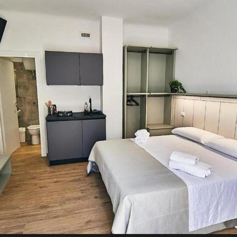 Affittacamere Sanbenedetto - Camera Matrimoniale con Bagno Privato - 2