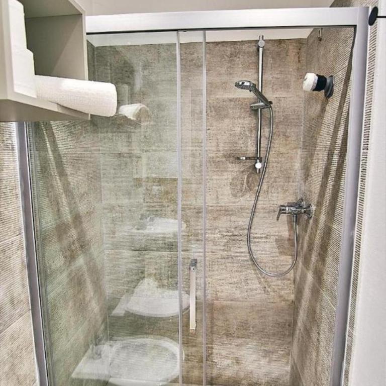 Affittacamere Sanbenedetto - Camera Matrimoniale con Bagno Privato - 3