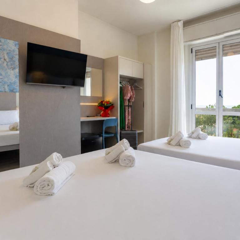Hotel Airone - Camera Quadrupla Comfort - 2