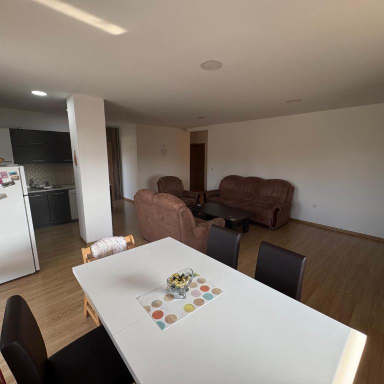 Apartman L&L - Three-Bedroom Apartment - 18