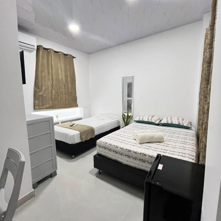 ESTRELLA DEL MAR - Triple Room with Private Bathroom - 1