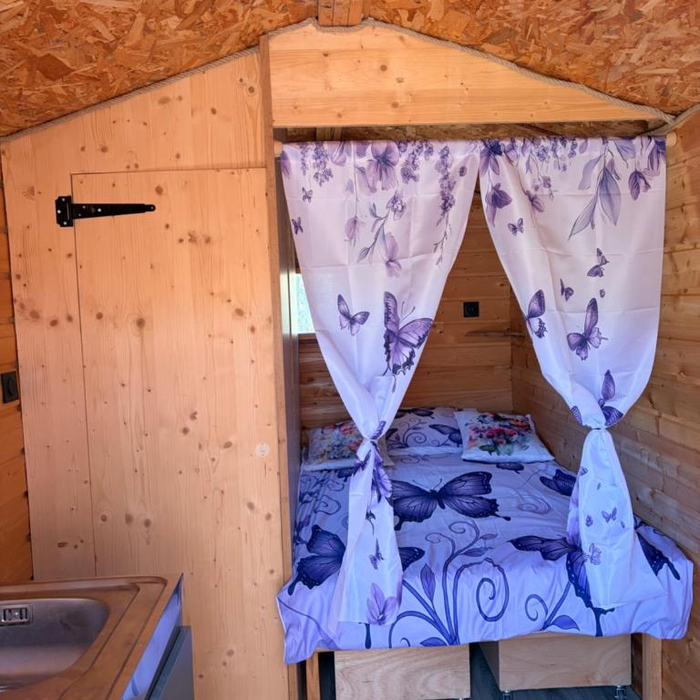 La Roulotte des Papillons avec SPA - Bungalow 1 Chambre - 4