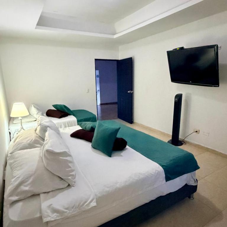 hotel turqueza inn - Habitación Cuádruple Superior - 9