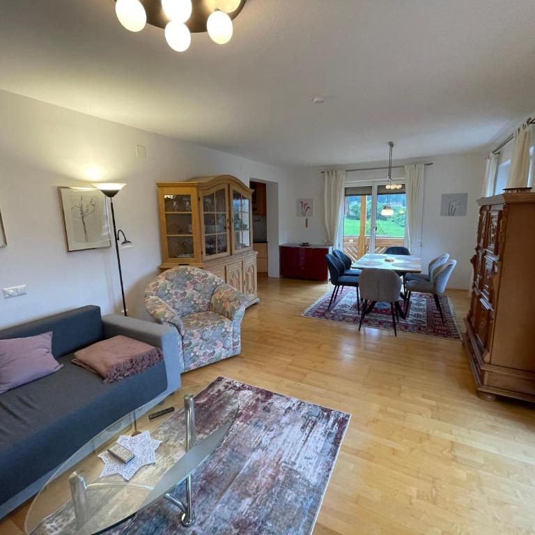 Ferienwohnung - 80qm - mit großer Loggia und Balkon - Apartment mit 2 Schlafzimmern - 3