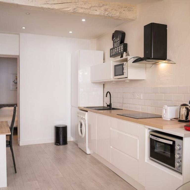 Spacieux T2 lumineux au cœur du port de Sanary - Apartamento de 1 dormitorio - 4