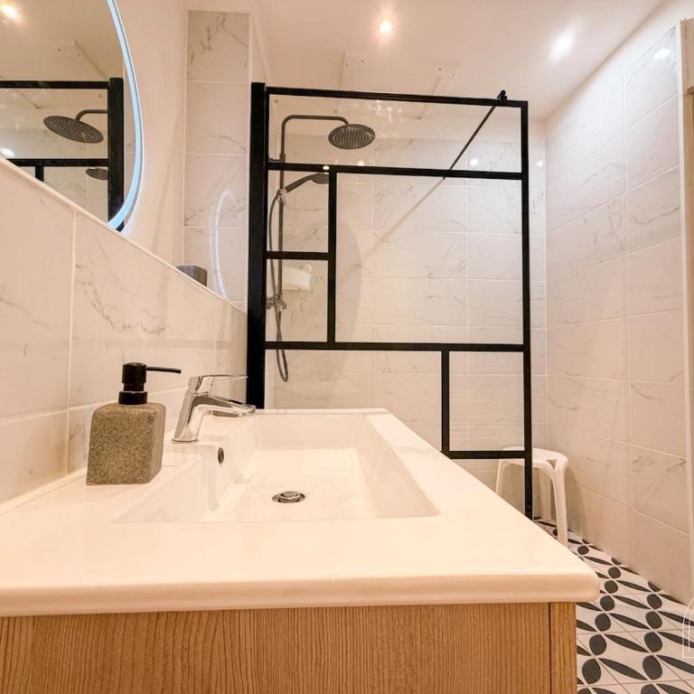 Spacieux T2 lumineux au cœur du port de Sanary - Apartamento de 1 dormitorio - 31