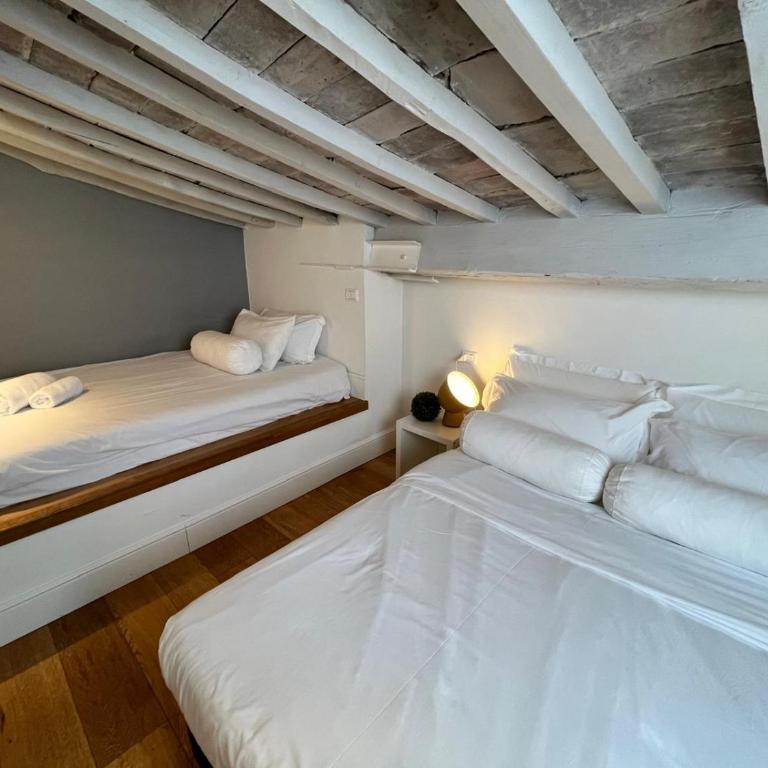 Fossi Central Living - Appartamento con 2 Camere da Letto - 17