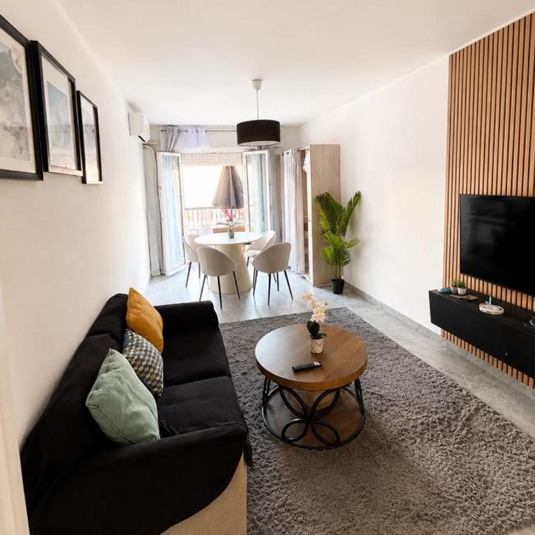 Superbe appartement 3 chambres 1 salon cosy et 2 grandes terrasses Moderne Tram à 2 min 6 personnes - Appartement 3 Chambres - 9
