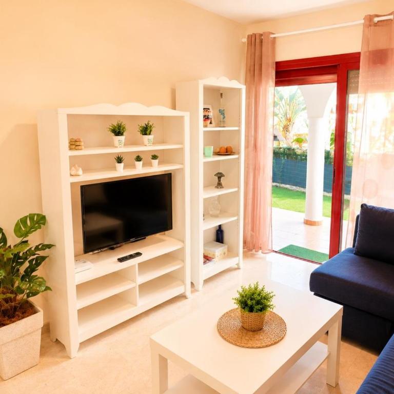 Oasis Palm Mar by HelloApartments - Apartment - 58
