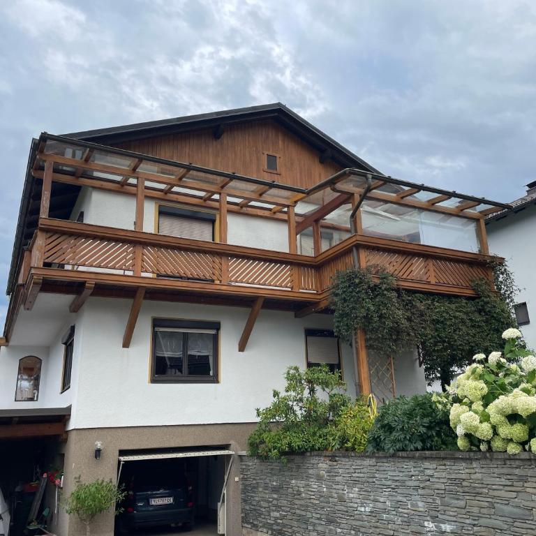 Ferienwohnung - 80qm - mit großer Loggia und Balkon - Apartment mit 2 Schlafzimmern - 1