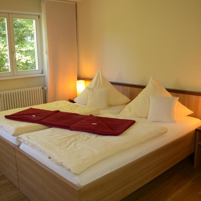 Tagungshaus Regina Pacis - Doppel- oder Zweibettzimmer - 5