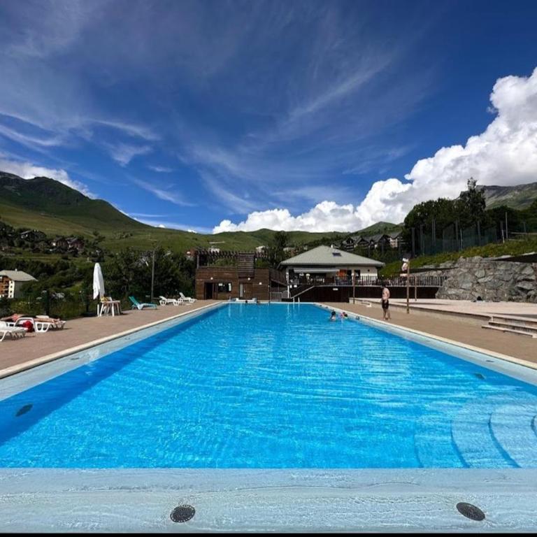 Appartement Cosy 2 chambres - En station aux pieds des pistes - Apartment mit 2 Schlafzimmern und Bergblick - 22