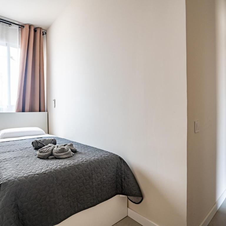 Versus Rooms Valencia - Dreibettzimmer mit eigenem Bad - 1