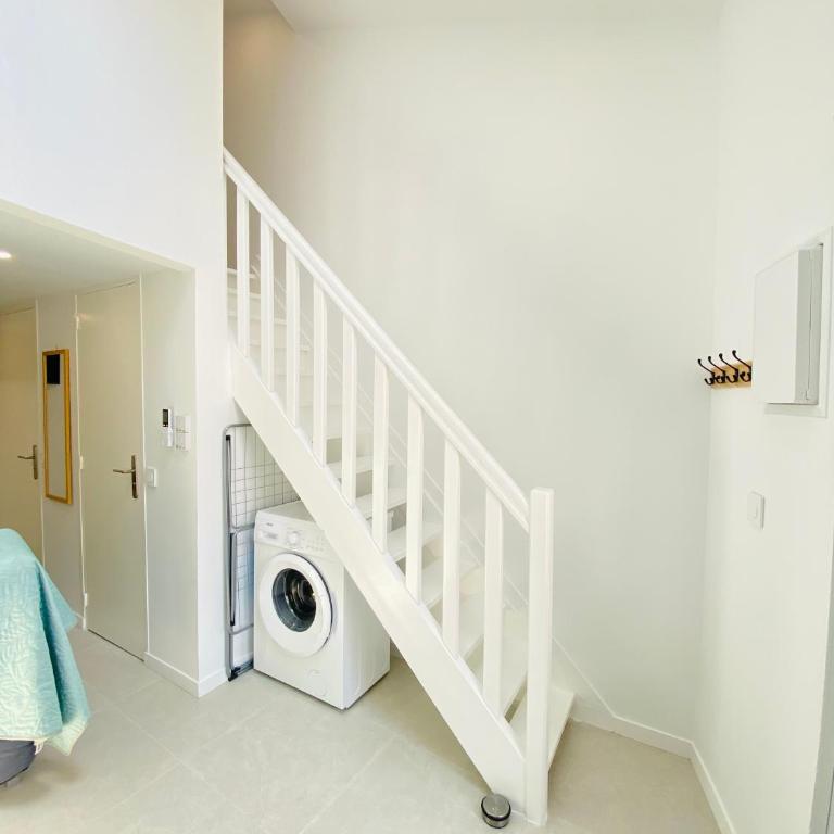Plage et centre ville à pied, la Pinasse est une maison duplex climatisée avec ménage, draps et serviettes inclus - One-Bedroom House - 10