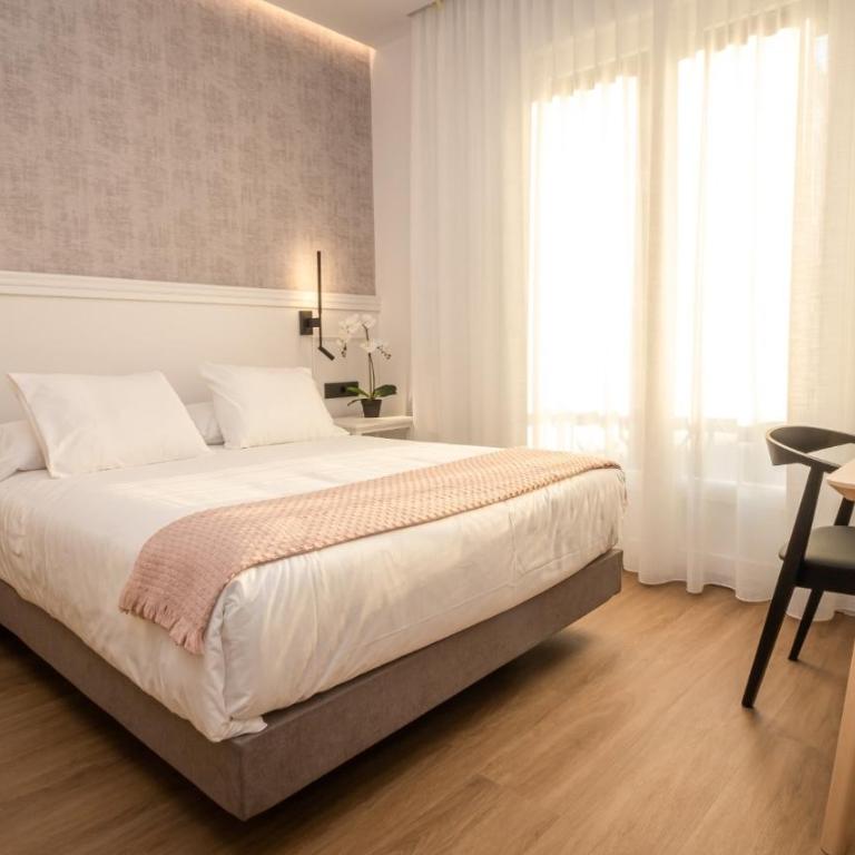 Príncipe de Vergara Rooms - Chambre Double avec Balcon - 6