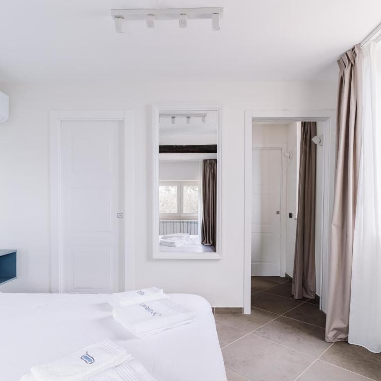 Villa Dequinz Luxury Retreat & Private Infinity Pool - Villa - 45