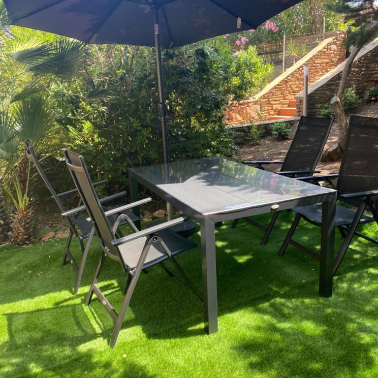 Casa con giardino, Wi-Fi e aria condizionata vicino alla Pelosa - Two-Bedroom Apartment with Sea View - 85