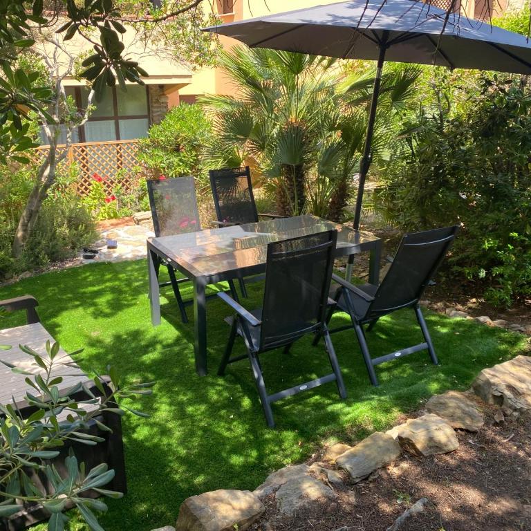 Casa con giardino, Wi-Fi e aria condizionata vicino alla Pelosa - Two-Bedroom Apartment with Sea View - 84