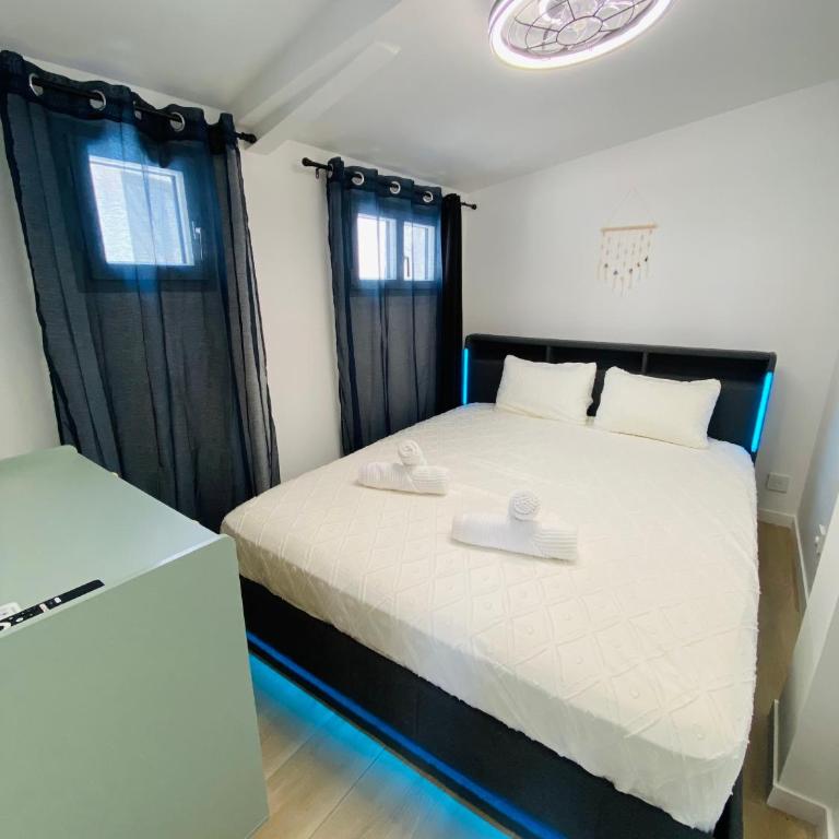 Plage et centre ville à pied, la maison de la Pinède et la Pinasse sont climatisées avec ménage, draps et serviettes inclus - Casa de 2 dormitorios - 5
