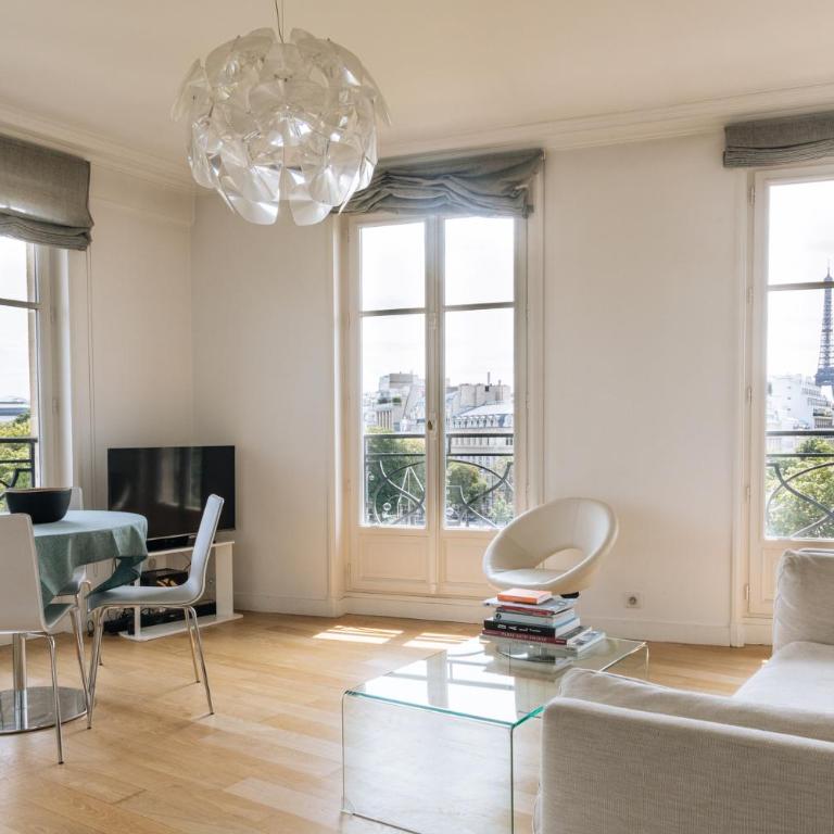 Central&Spacious 2BD Apart for 4 in Champs Elysées - Appartamento - 1