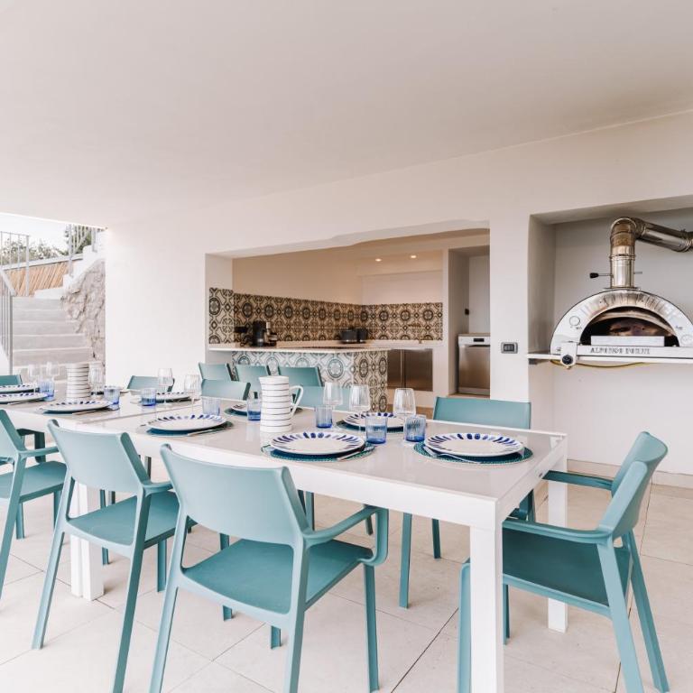 Villa Dequinz Luxury Retreat & Private Infinity Pool - Villa - 70