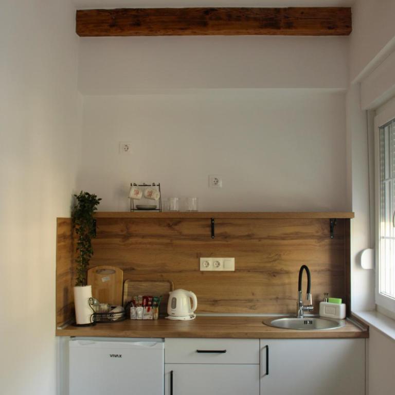 Acoustic Apartments - One-Bedroom Apartment - 4
