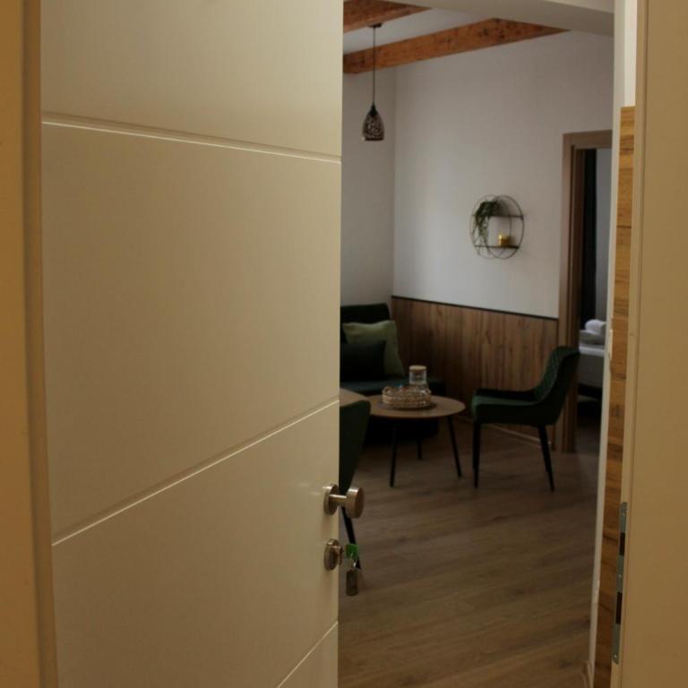 Acoustic Apartments - One-Bedroom Apartment - 12