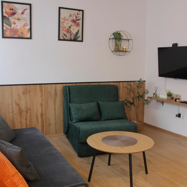 Acoustic Apartments - One-Bedroom Apartment - 9