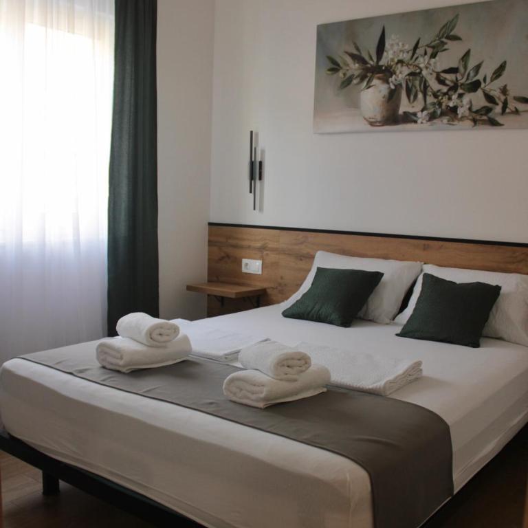 Acoustic Apartments - One-Bedroom Apartment - 1