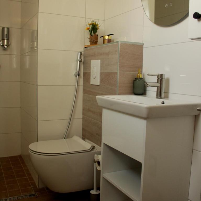Acoustic Apartments - One-Bedroom Apartment - 19