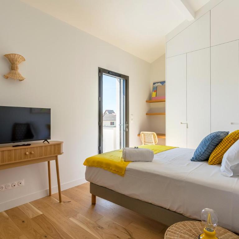 Apartment with large terrace elegant cozy haven - Appartement 2 Chambres - 5