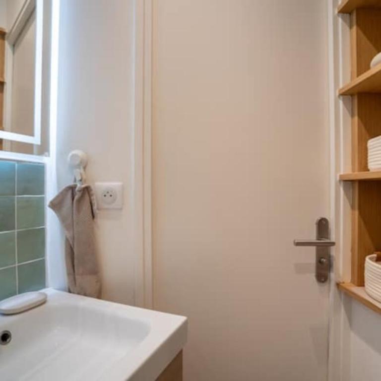 Airy and Stylish 1BD Flat ile Saint-Louis - Appartement - 10