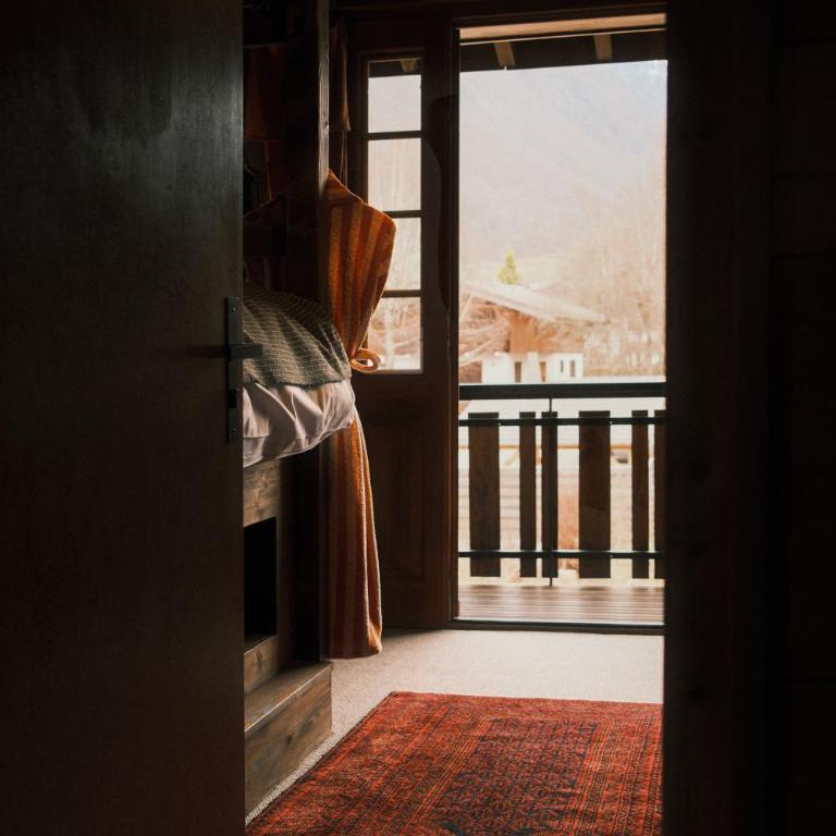 The Fat Fox Lodge, Morzine - Chambre Lits Jumeaux - Vue sur Montagne - 2