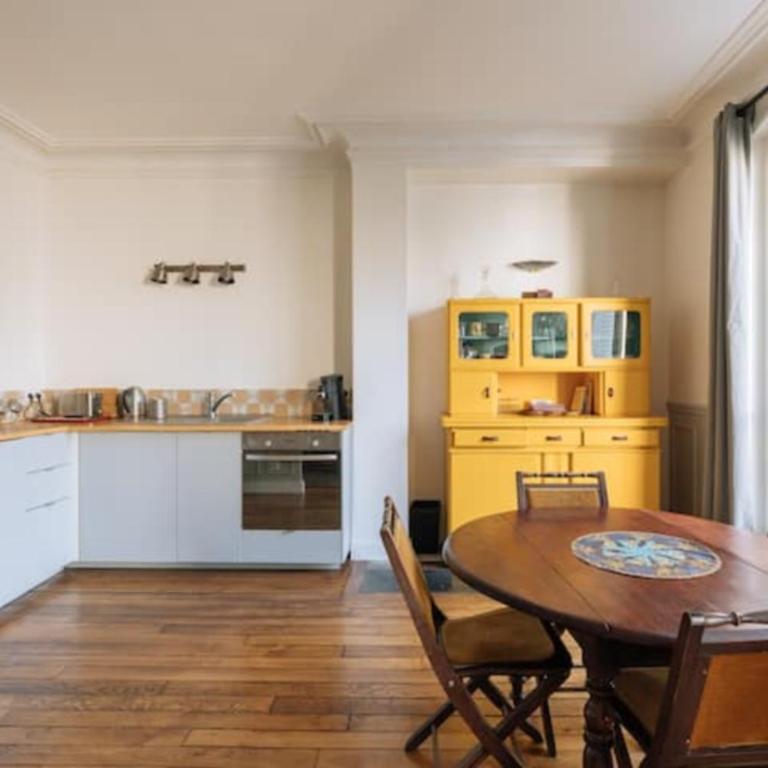 Luminous Parisian-style 1BD ApartmentBelleville - Appartement - 2