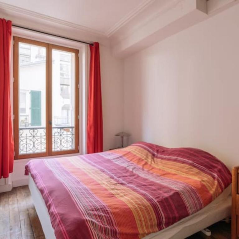 Luminous Parisian-style 1BD ApartmentBelleville - Appartement - 3