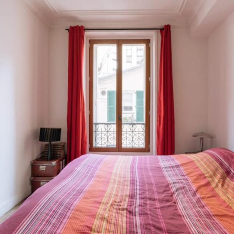 Luminous Parisian-style 1BD ApartmentBelleville - Appartement - 14