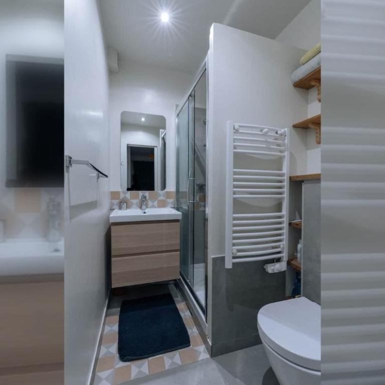 Luminous Parisian-style 1BD ApartmentBelleville - Appartement - 16