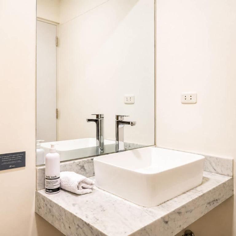 Sky Loft con Vista al Mar Jacuzzi y Piscina - Apartamento - 17