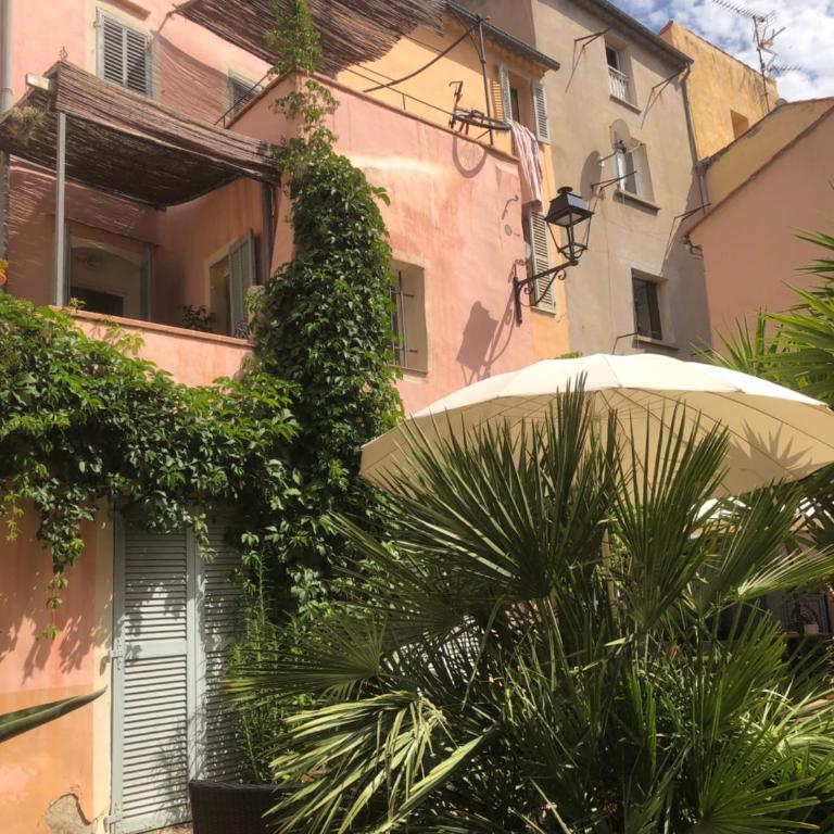 Petite maison cosy centre-ville Hyères - Casa con 1 dormitorio - 33