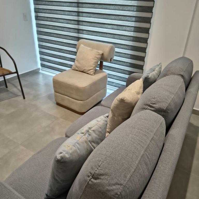 Cómodo apto con piscina a 100 metros del mar - Two-Bedroom Apartment - 49