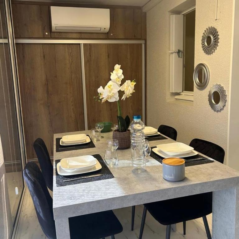Appart climatisé 2 chambres 150m plage Richelieu - Appartement 2 Chambres - 2