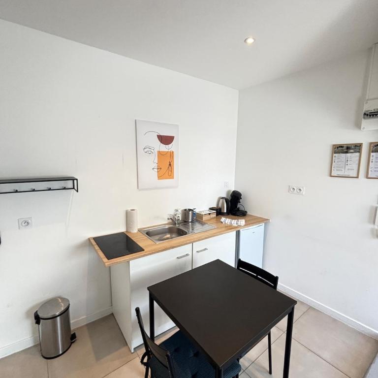 Soh Rent Strasbourg Studio 1Tv - Wifi near train station - Appartement 1 Chambre - 6