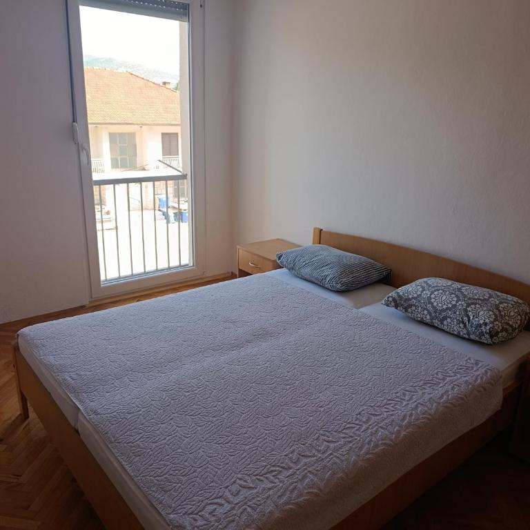 Apartman MiA - Apartment mit 2 Schlafzimmern und Balkon - 20