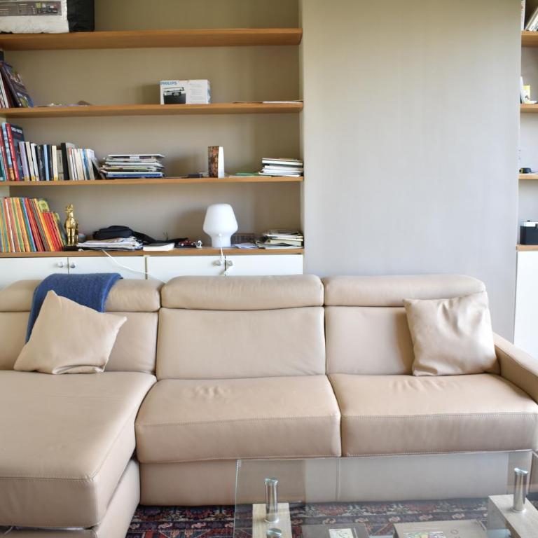 Fully Renovated Bright Studio With High View - Studio - 11