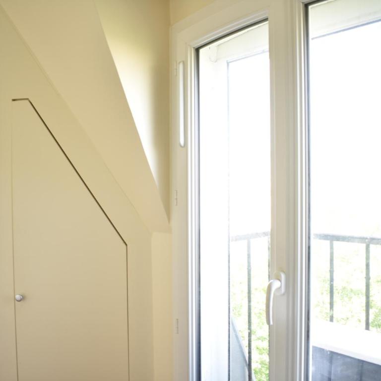 Fully Renovated Bright Studio With High View - Studio - 19