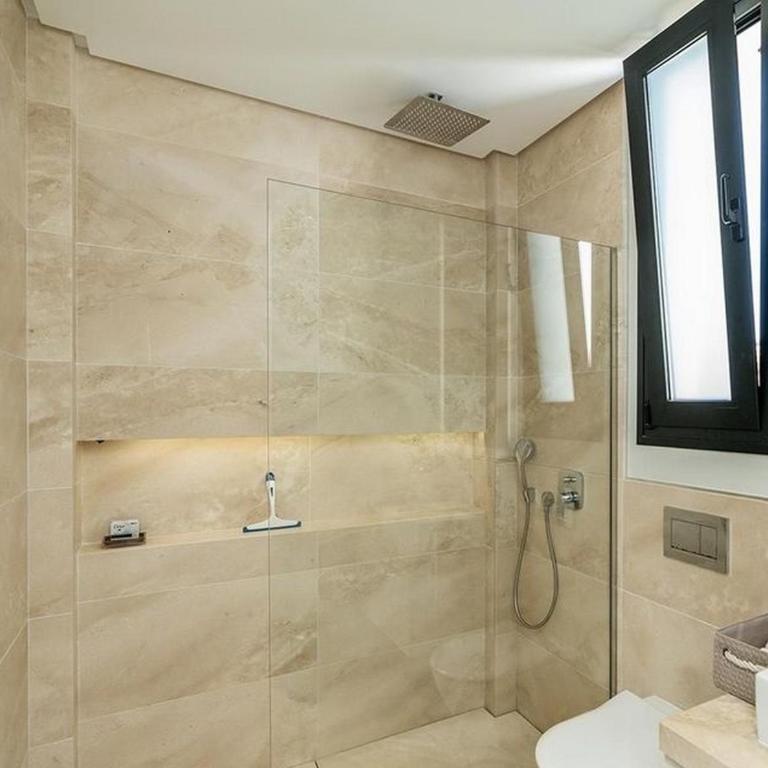 Casa de lujo con piscina climatizada - Villa - 9